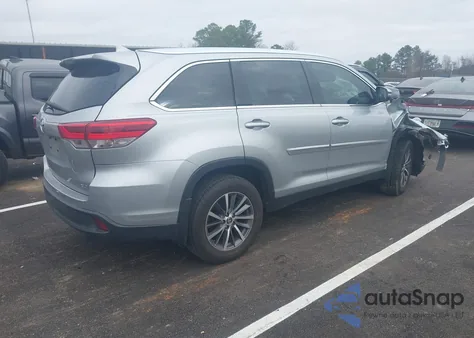 2019 Toyota Highlander Xle z USA, uszkodzony, nr VIN 5TDKZRFH6KS552635